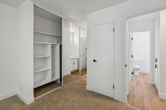 Arrive on the Hill in Thousand Oaks, CA - Building Photo - Building Photo