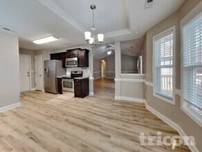 140 Parkers Pointe Dr in Benson, NC - Foto de edificio - Building Photo