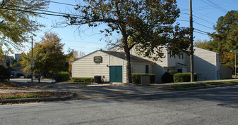 Crestview Apartments in Durham, NC - Building Photo