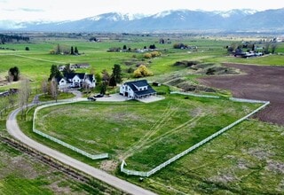 1183 Hard Rock Rd in Corvallis, MT - Building Photo - Building Photo