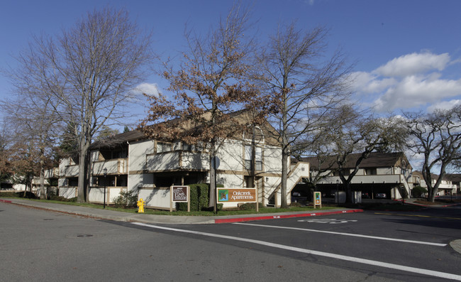 Oak Creek in Petaluma, CA - Foto de edificio - Building Photo