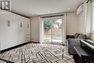 205 Liverpool St in Guelph, ON - Building Photo - Building Photo