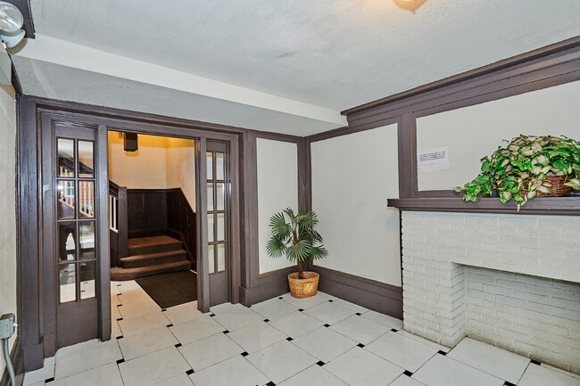 1609 W Farwell Ave in Chicago, IL - Building Photo - Building Photo