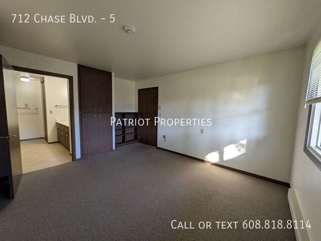 712 Chase Blvd in Sun Prairie, WI - Foto de edificio - Building Photo