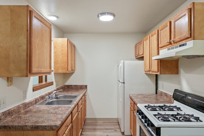 Parkview Apartments in Wyoming, MI - Building Photo - Building Photo