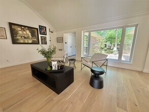 6 E Indian Sage Cir in Spring, TX - Building Photo - Building Photo