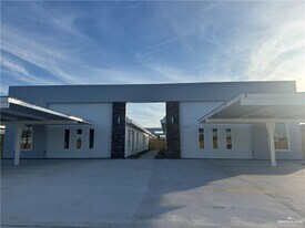 13 Ozark Ave in McAllen, TX - Building Photo