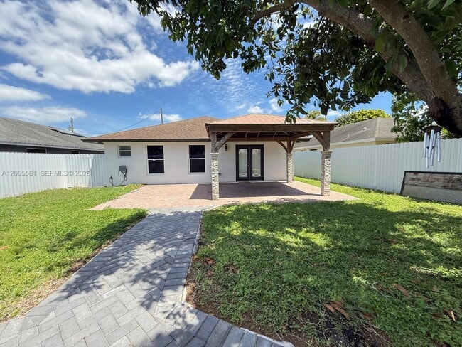 123 1st St in West Palm Beach, FL - Building Photo - Building Photo