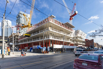 80 Queen in Toronto, ON - Building Photo - Building Photo