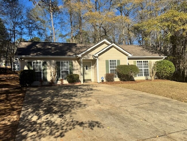 property at 135 Ridgefield Dr