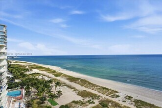 704 N Ocean Blvd, Unit 1002 in Pompano Beach, FL - Foto de edificio - Building Photo