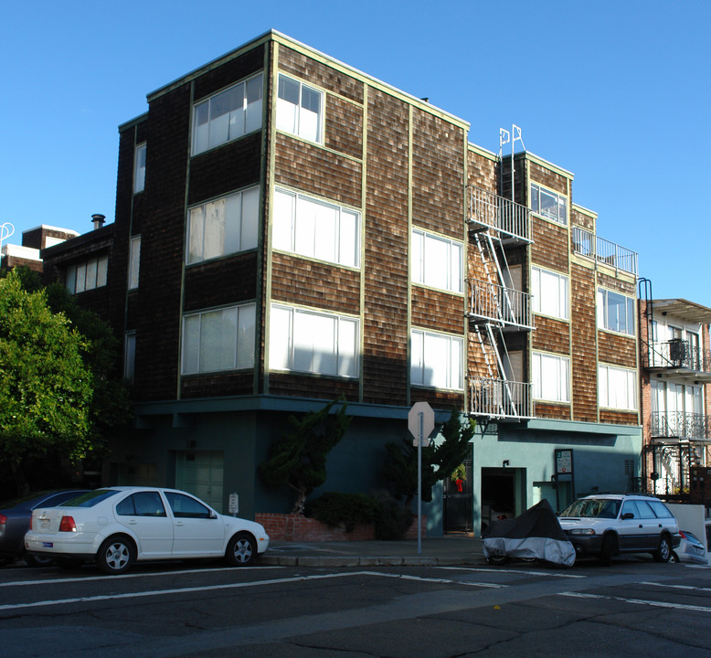 296 Union St in San Francisco, CA - Building Photo