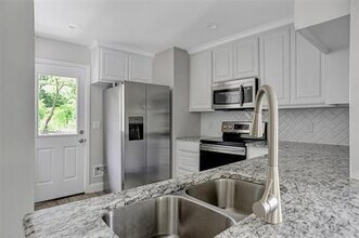 1100 W Day St in Denison, TX - Building Photo - Building Photo