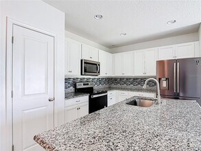 450 Taft Dr in Davenport, FL - Building Photo - Building Photo