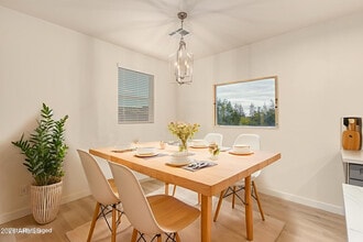 129 W Latona Rd in Phoenix, AZ - Building Photo - Building Photo