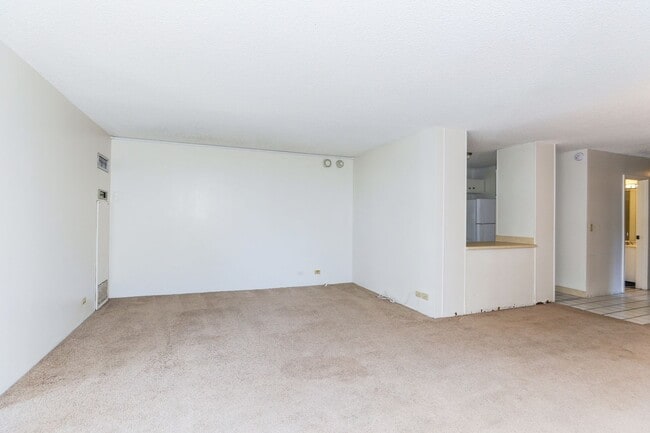 2215 Aloha Dr in Honolulu, HI - Foto de edificio - Building Photo