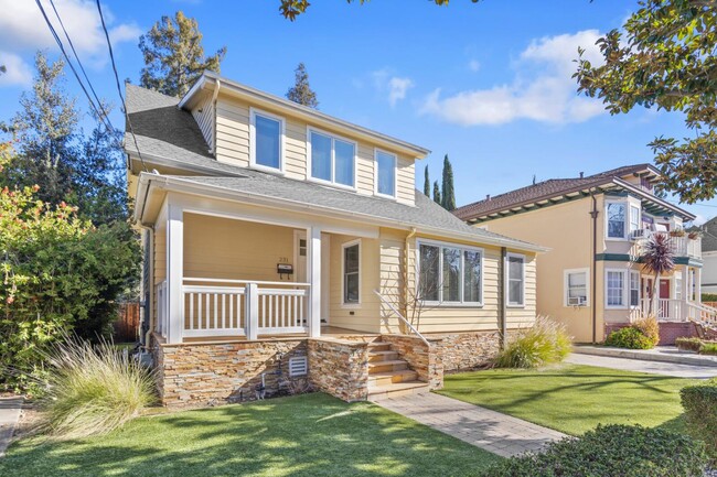 231 Cowper St in Palo Alto, CA - Foto de edificio - Building Photo