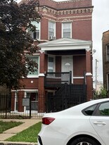 4145 W Hirsch St in Chicago, IL - Building Photo