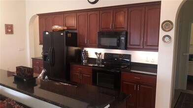 106 Lerida Ct in Nokomis, FL - Building Photo - Building Photo