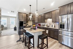 158 Laurel Farms Ln in Dallas, GA - Building Photo