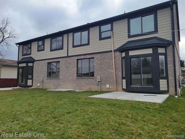 1131 Woodslee Ave in Troy, MI - Building Photo - Building Photo