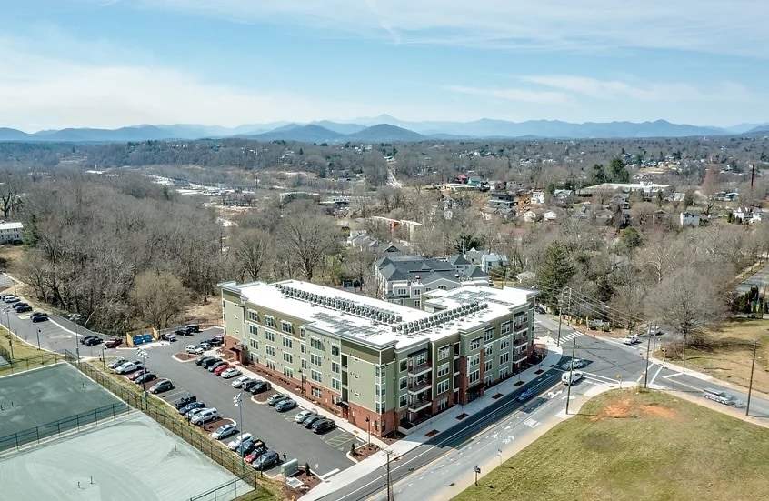 360 Hilliard Apartments in Asheville, NC - Foto de edificio