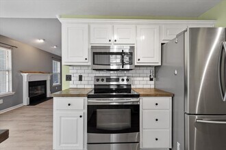 333 St Charles Way in Helena, AL - Building Photo - Building Photo