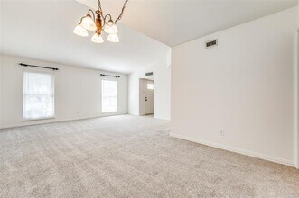4762 N Colony Blvd in The Colony, TX - Foto de edificio - Building Photo