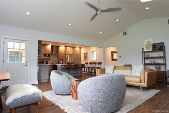 36 Northwoods Rd in Woodstock, NY - Building Photo - Building Photo