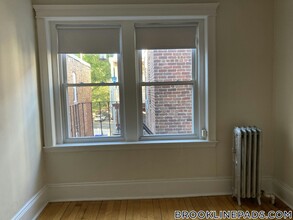 1822 Beacon St in Brookline, MA - Building Photo - Building Photo