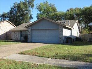 10219 Prospect Hill Dr in Houston, TX - Foto de edificio - Building Photo