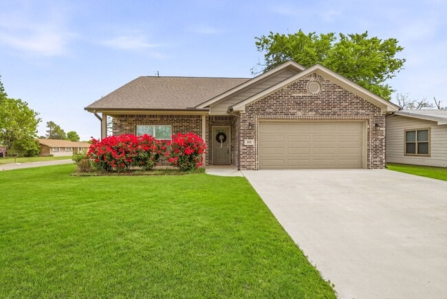 property at 191 Davis Ave