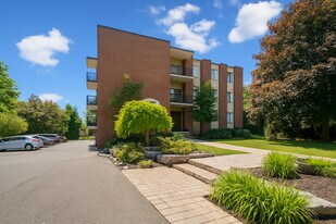 17 Blake St in Barrie, ON - Building Photo