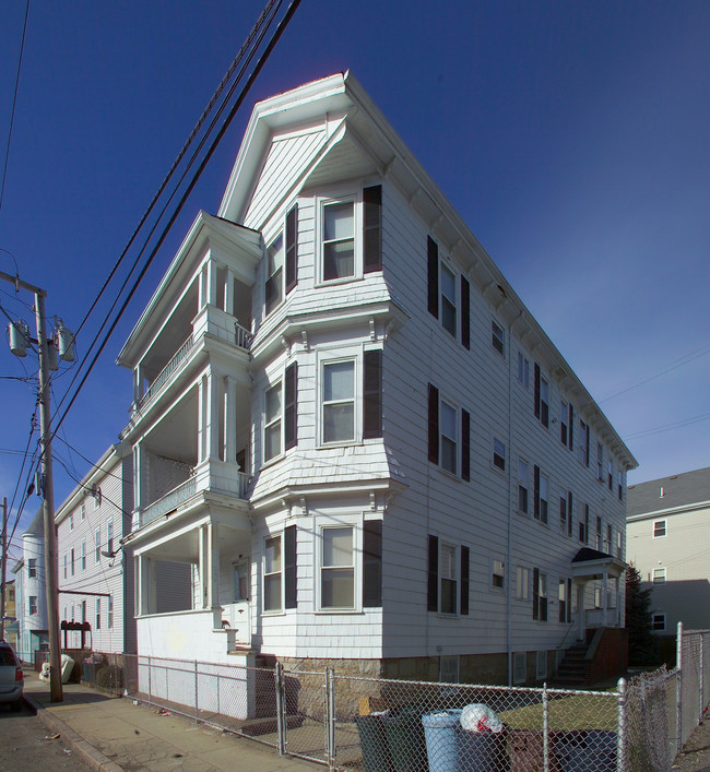 246 Hope St in Fall River, MA - Building Photo - Building Photo