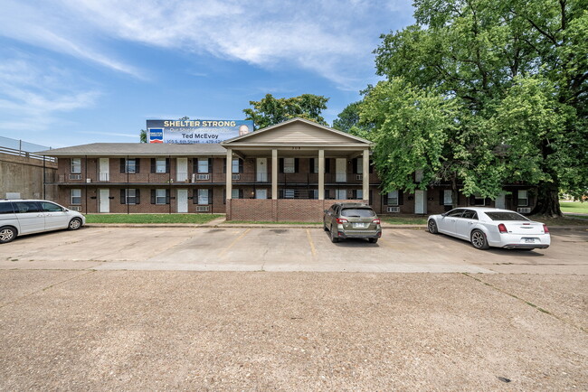 Broadway in Van Buren, AR - Building Photo - Primary Photo