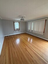 46 Edgecomb St in Hamden, CT - Foto de edificio - Building Photo