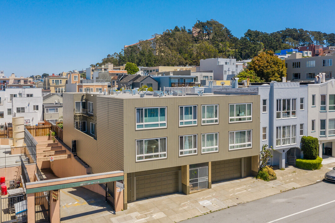 50 Stanyan St in San Francisco, CA - Building Photo