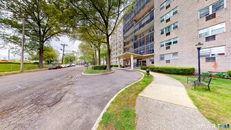 25 Cartright St in Bridgeport, CT - Building Photo