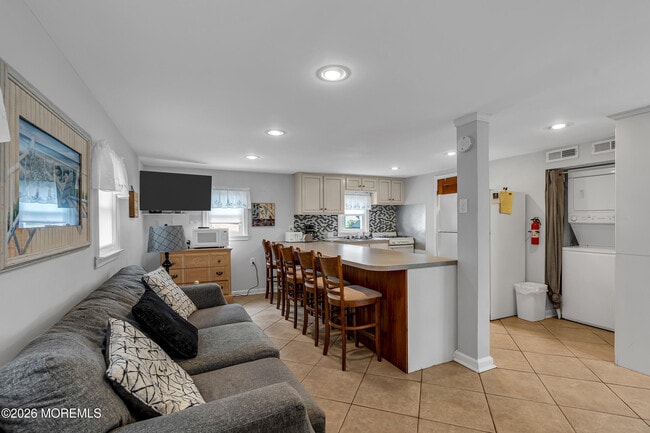 21 Peterson Ln in Lavallette, NJ - Building Photo - Building Photo