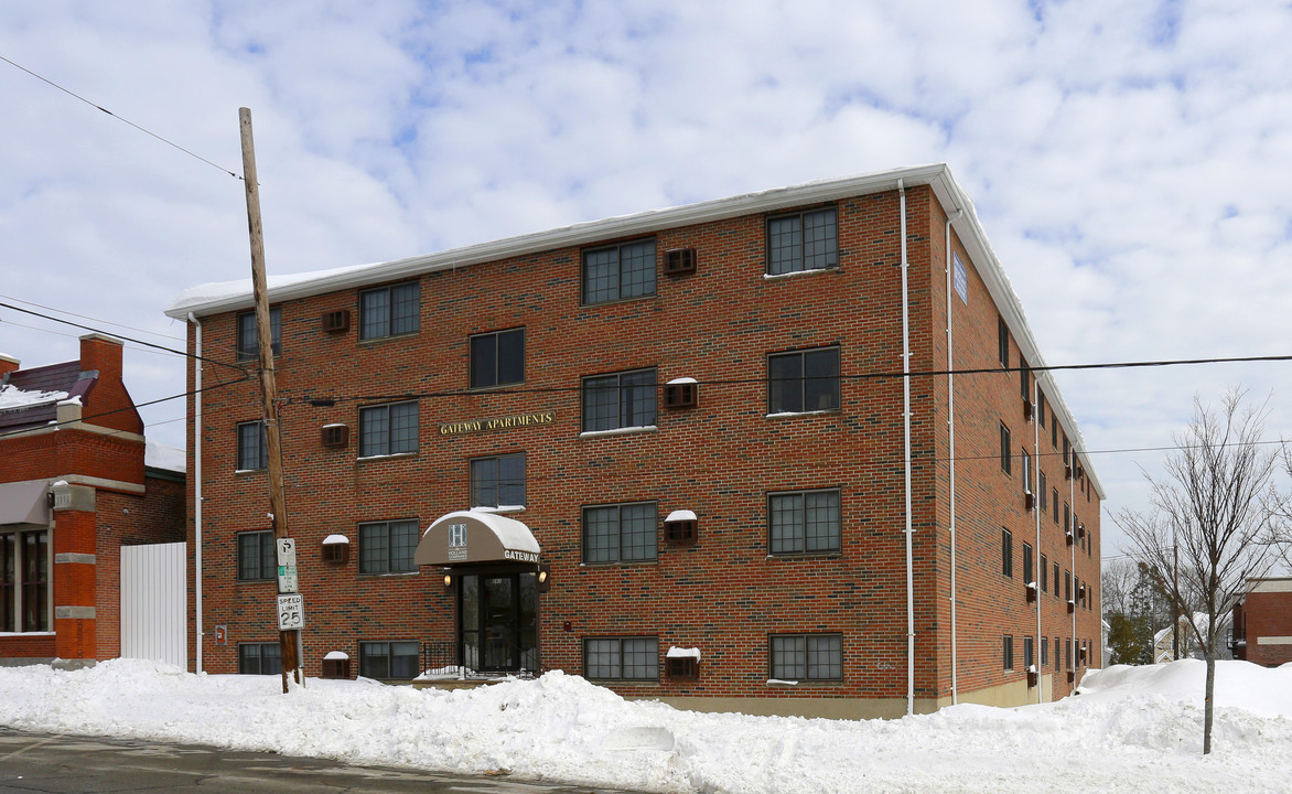 Gateway Apartments in Rockland, MA - Building Photo