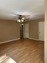 10018 Valley Wind Dr in Houston, TX - Building Photo - Building Photo