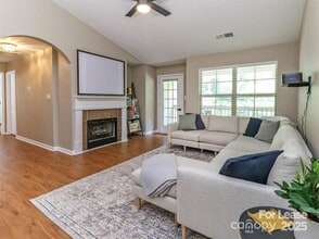 7204 Michaels Landing Dr in Charlotte, NC - Building Photo - Building Photo