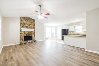 217 Landing Dr in Powder Springs, GA - Building Photo - Building Photo