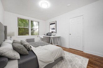 River Park Apartments in White Plains, NY - Foto de edificio - Building Photo