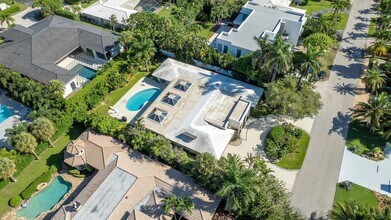 2100 Cocoanut Rd in Boca Raton, FL - Building Photo - Building Photo