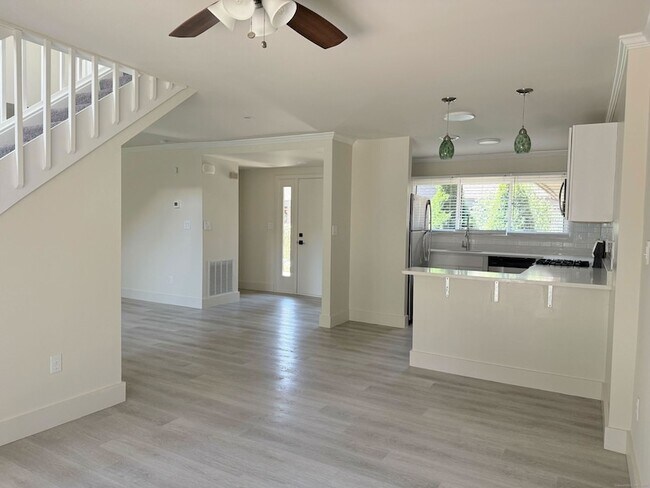 11 Montoya Dr in Branford, CT - Building Photo - Building Photo