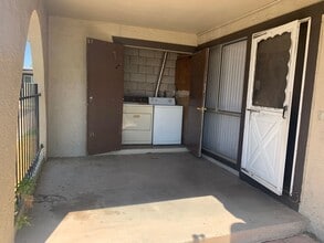 830 S Dobson Rd in Mesa, AZ - Building Photo - Building Photo