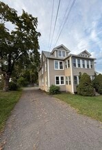 820 Burbank Ave in Suffield, CT - Building Photo - Building Photo