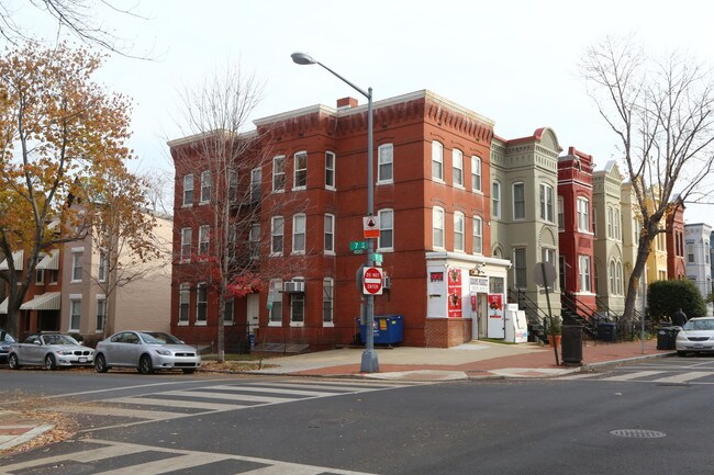 700 7th St NE in Washington, DC - Building Photo - Building Photo