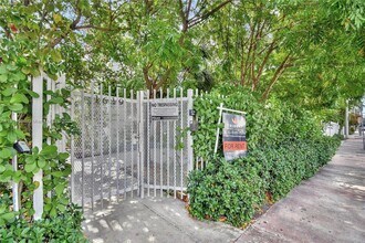 1619 Meridian Ave in Miami Beach, FL - Building Photo - Building Photo